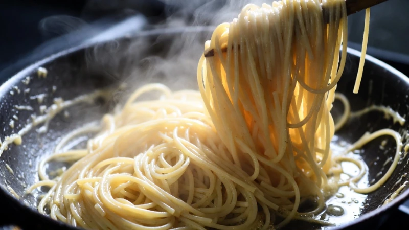 lemon butter sauce coating spaghetti
